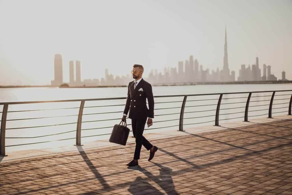 How to start a business in UAE without money